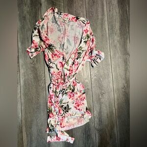 Show me your Mumu robe in pink and green floral print